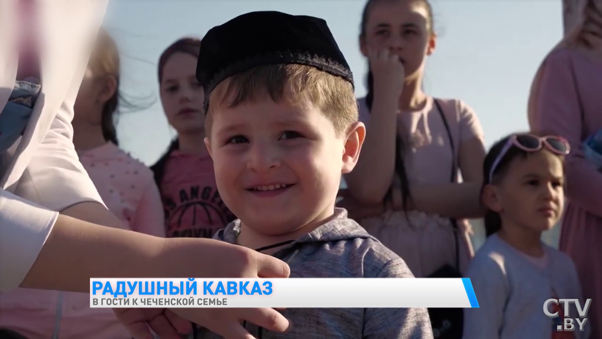 На свадьбу может прийти любой желающий. Какие традиции чтут в чеченских семьях -25