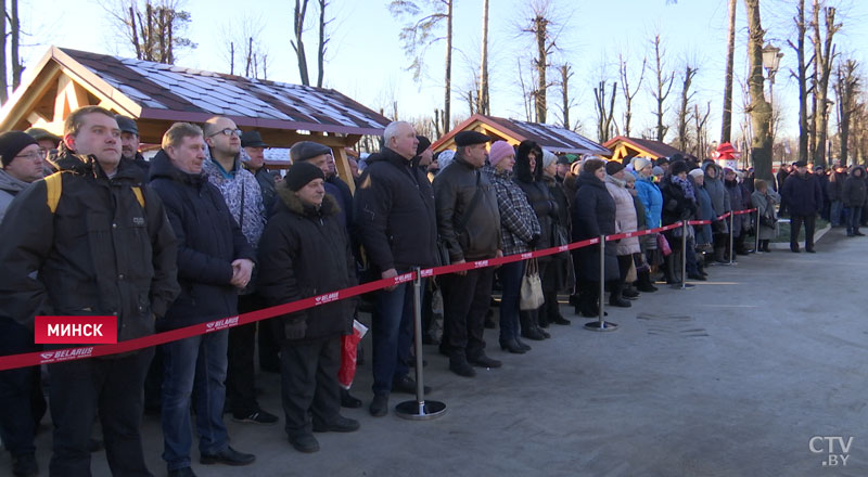 «Трактора на вес золота». Гродненское предприятие пополнилось 16 новыми «Беларусами»-4