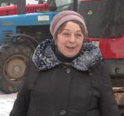 «Все были против, и я тайно поступила в училище»: женщина-тракторист рассказала о работе и семье
