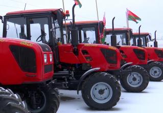 «Люди будут заняты, деревня будет жить». Вот так тракторы BELARUS готовят к работе на севере страны