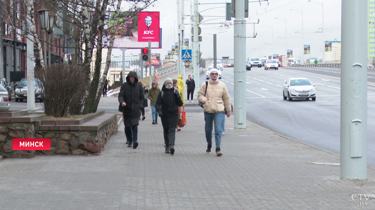 Учащиеся 1 и 2 курсов ссузов Минска теперь могут бесплатно ездить на городском транспорте-7