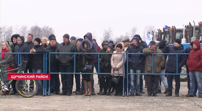 Фигурное вождение и ралли по лесу: трактор-квест прошёл в Гродненской области-17