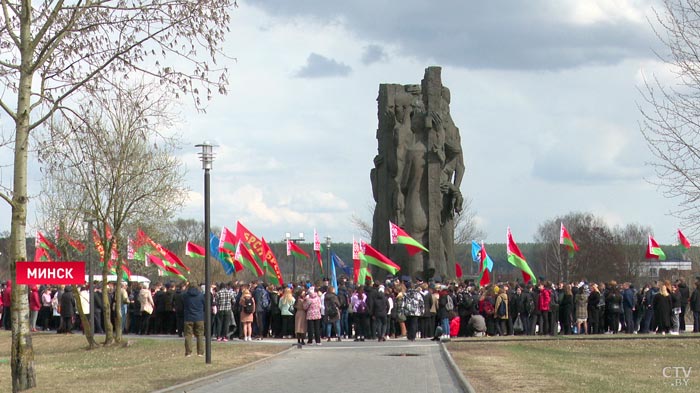 «Эта земля стонет. Просто стонет». В Тростенце почтили память жертв фашистских концлагерей-1