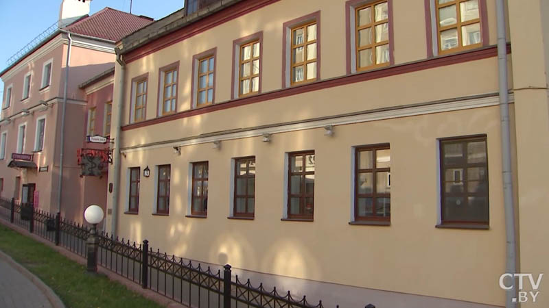 Троицкое предместье: какой дом самый старый, почему их красили в разные цвета, а мост прозвали Хлусовым-70