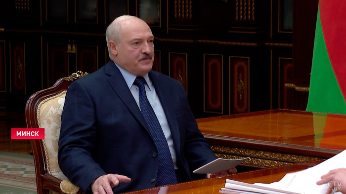 «Мы попробовали и посчитали, во что это обойдётся». Лукашенко и Турчин обсудили вопрос обеспечения жильём медиков-4 «Мы попробовали и посчитали, во что это обойдётся». Лукашенко и Турчин обсудили вопрос обеспечения жильём медиков-4