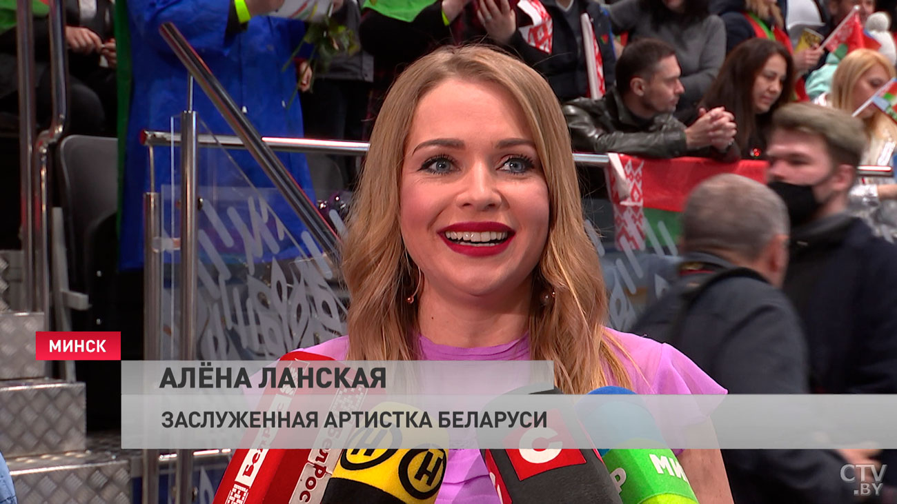Алексей Талай на турнире по хоккею среди любителей: это мероприятие объединило всех нас, здесь мои дети, жена. Что может быть лучше?-13