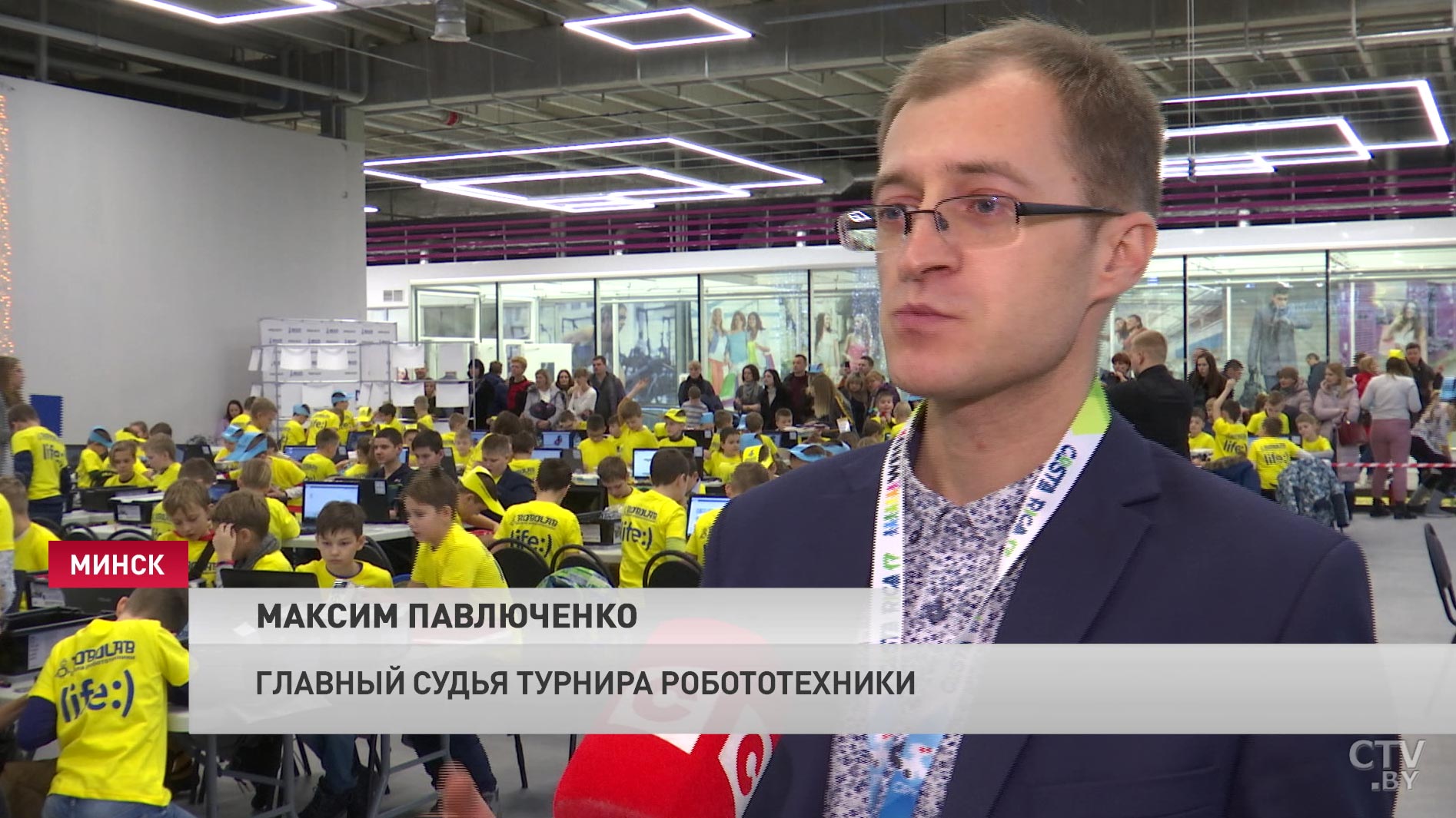 «Они смотрят на других ребят, показывают себя»: детский турнир по робототехнике проходит в Минске-7