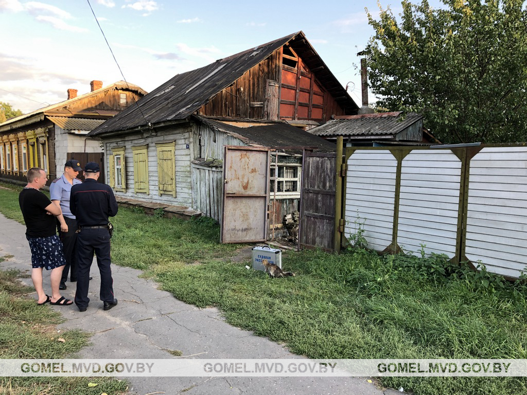 В Гомеле мужчина убил приятеля и сообщил в милицию-1