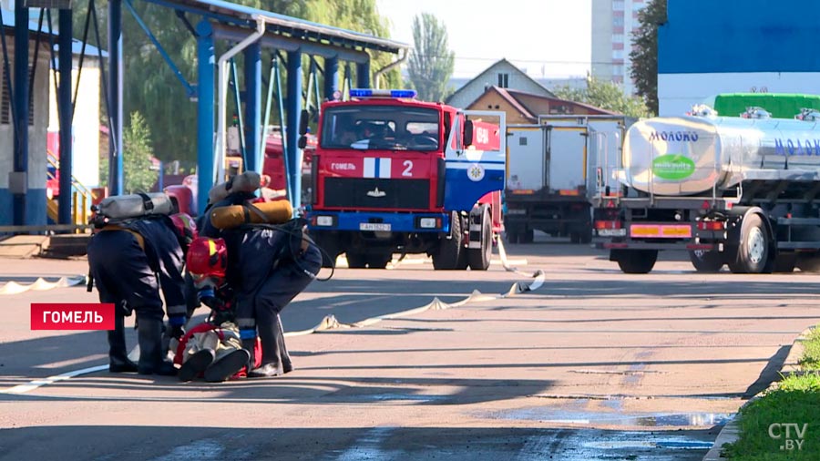 300 килограммов аммиака чуть не попало в атмосферу. В Гомеле на предприятии прошли учения МЧС-1