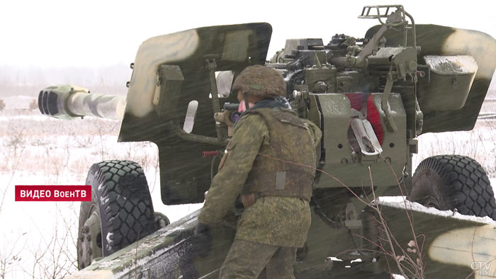 На Брестском полигоне артиллерийские подразделения отработали стрельбу прямой наводкой-10