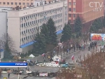 Беспорядки в Украине. В Ровно радикалы потребовали прекращения деятельности Компартии и сожгли всю литературу в здании организации
