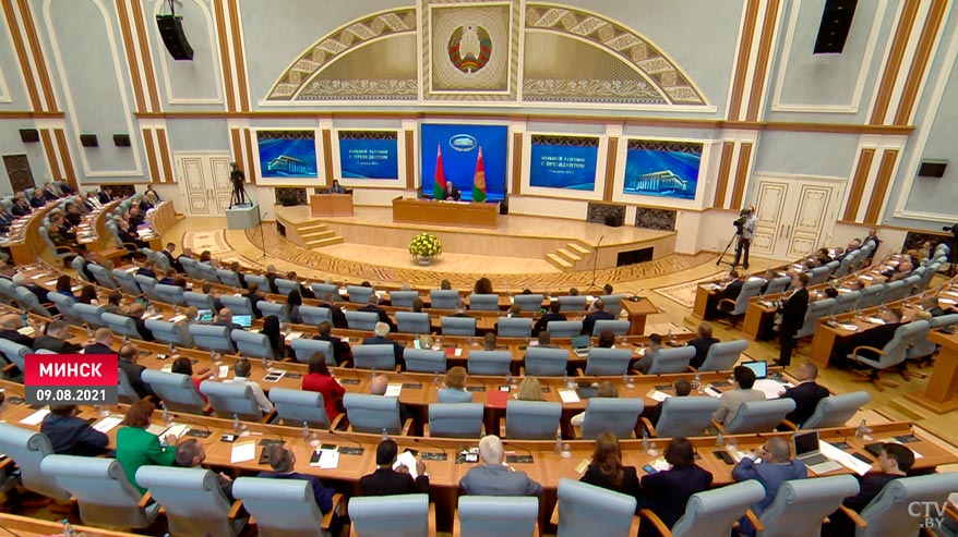 В белорусское гражданство приняты 448 граждан Украины. Александр Лукашенко подписал указ-1