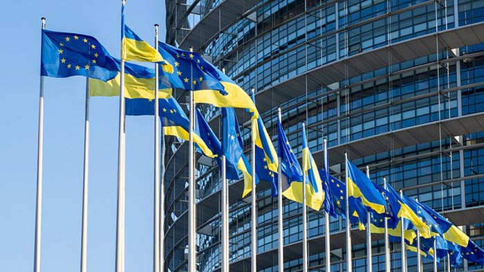 Зеленский призвал граничащие с РФ страны вступить в ЕС и НАТО