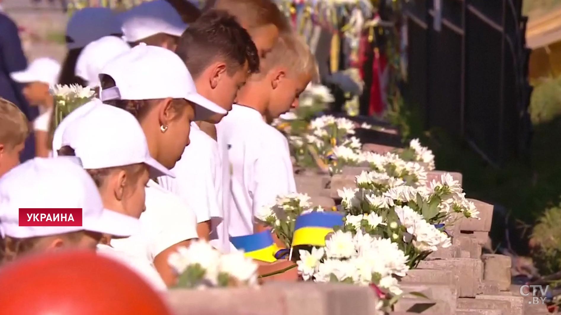 100 ударов колокола и забег в вышиванках: в Украине празднуют День Независимости-1
