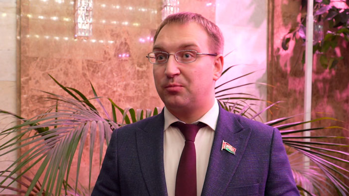 «Им что Ирак, что Сирия с Ливией». Почему американцы не заинтересованы в разрешении конфликта в Украине?