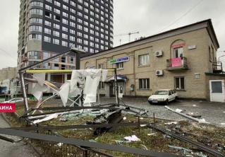 В Киеве ввели режим ЧП, воздушное пространство закрыто. Людей призывают прятаться в бобмоубежища
