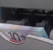 Работница банка в Бресте воровала деньги из кассы