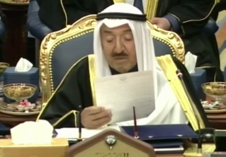 Умер старейший арабский правитель шейх аль-Сабах. Ему был 91 год