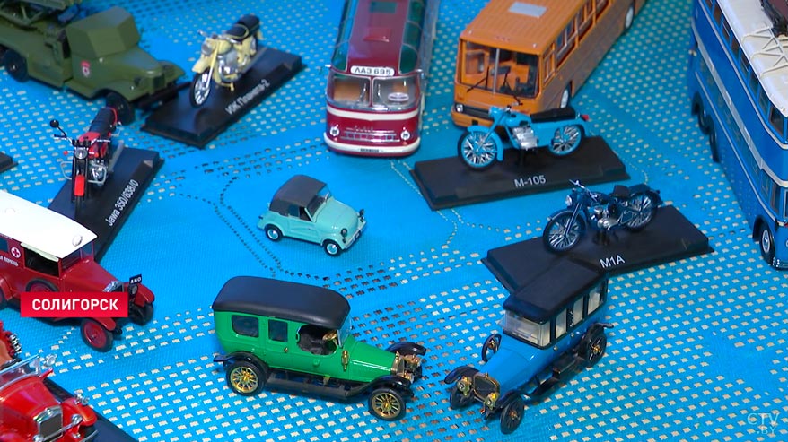 Житель Солигорска коллекционирует уникальные миникопии машин. Посмотрите, какие редкие экземпляры у него есть-1
