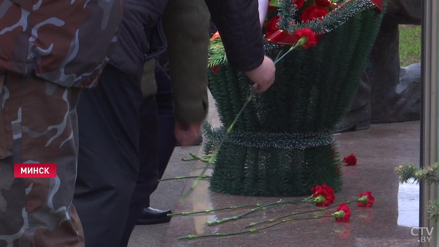 «Приняли вызов этой техногенной катастрофы». Памятный митинг прошёл в УВД Миноблисполкома-10