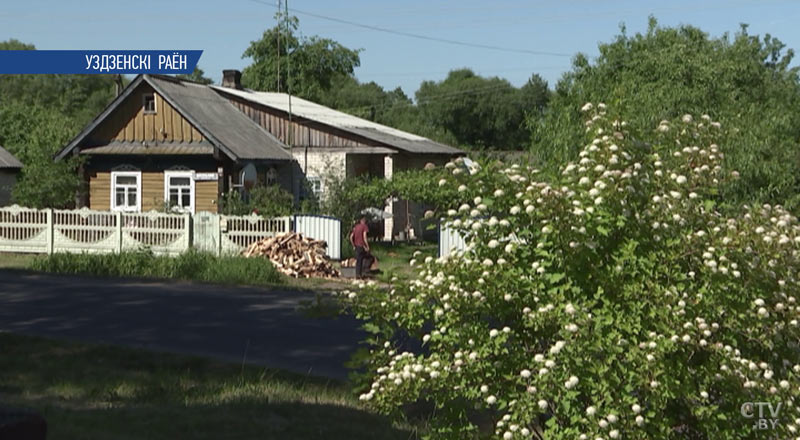 Три малыша упали с высоты второго этажа в Узденском районе-13