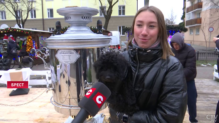 «Это всё так красиво». В Бресте начала работу новогодняя ярмарка-16