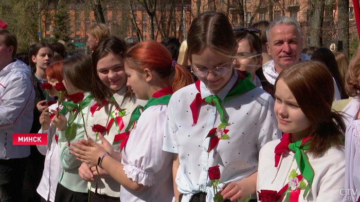 «Мы поздравляем тех, кто отстаивал свободу». В Минске 6 мая прошёл патриотический автопробег-7