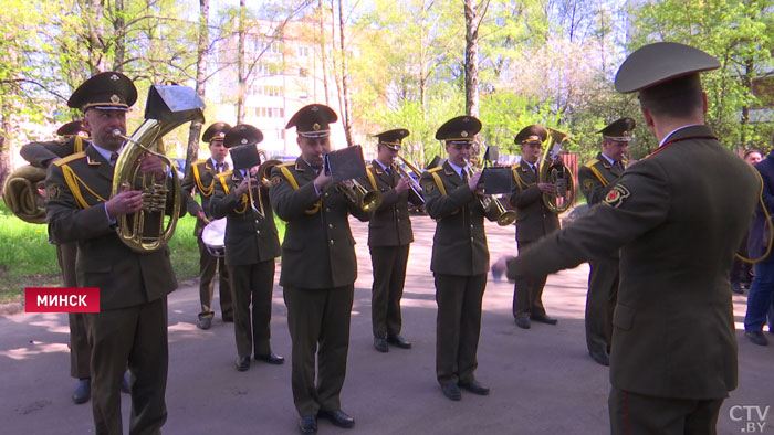 В Минске поздравили 101-летнего ветерана Петра Иванова-1