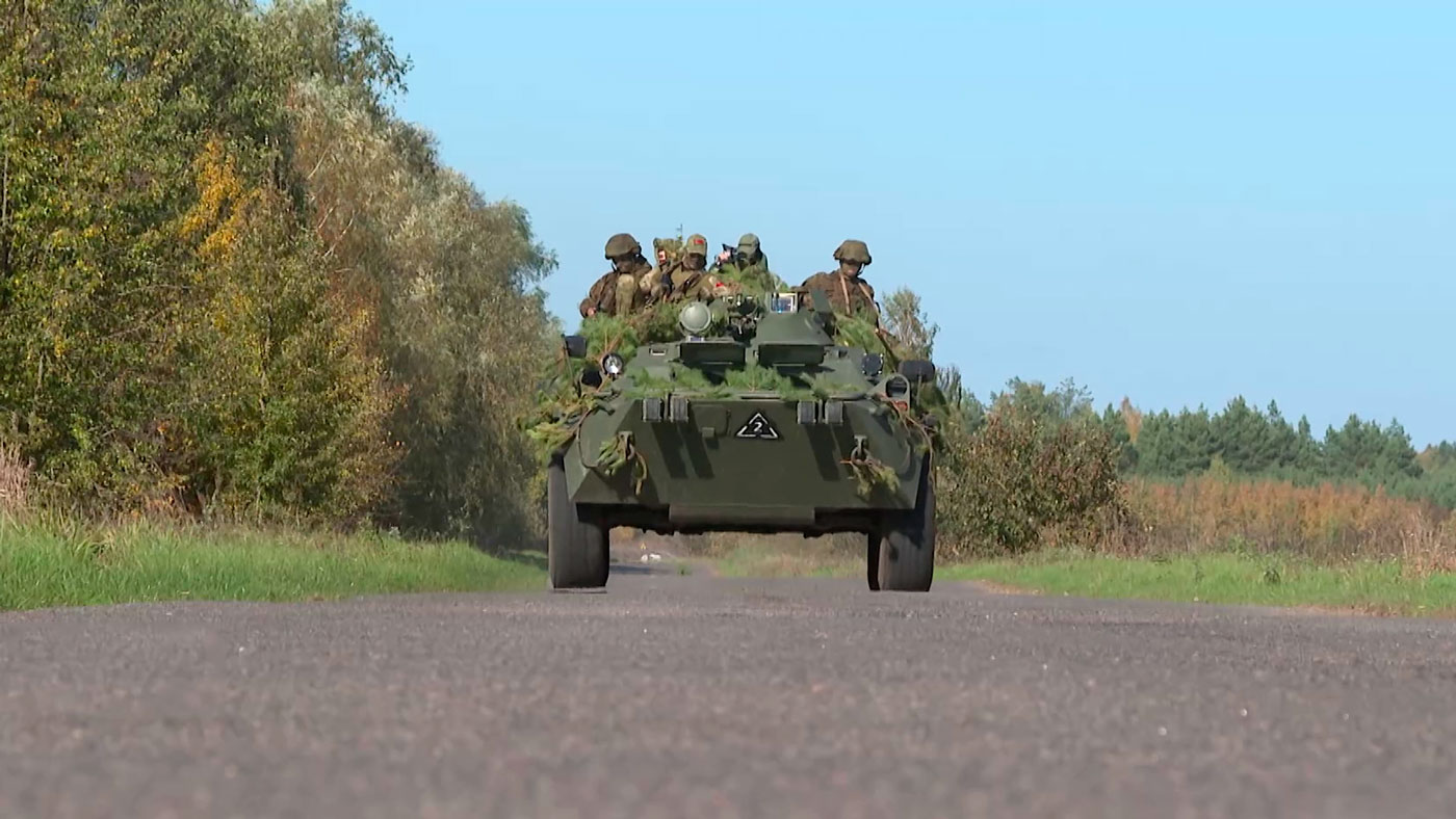 В Беларусь прибудут порядка 9 тысяч российских военных