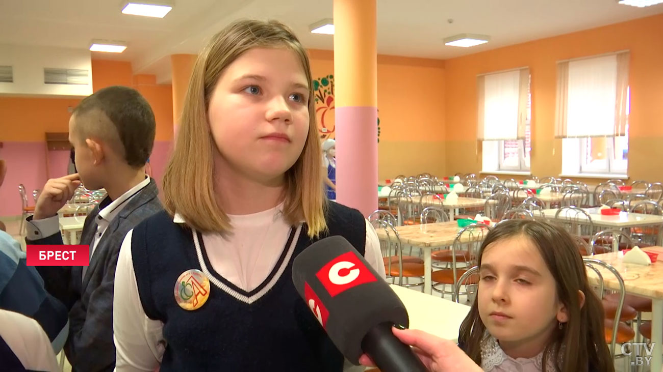 В Беларуси реализуют пилотный проект по школьному питанию. Как оценивают новое меню дети?-10