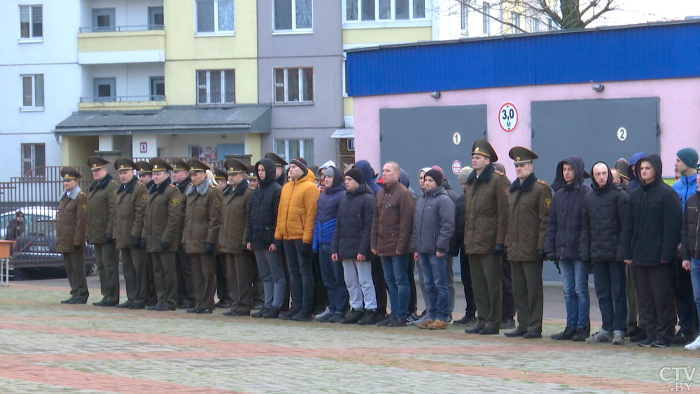 В Беларуси стартовал осенний призыв. Рассказываем, почему так рано-1
