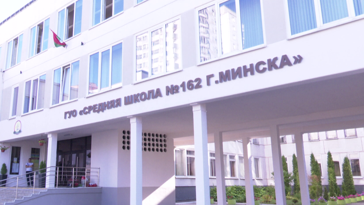 В белорусских школах активно идёт ремонт перед скорым наступлением нового учебного года