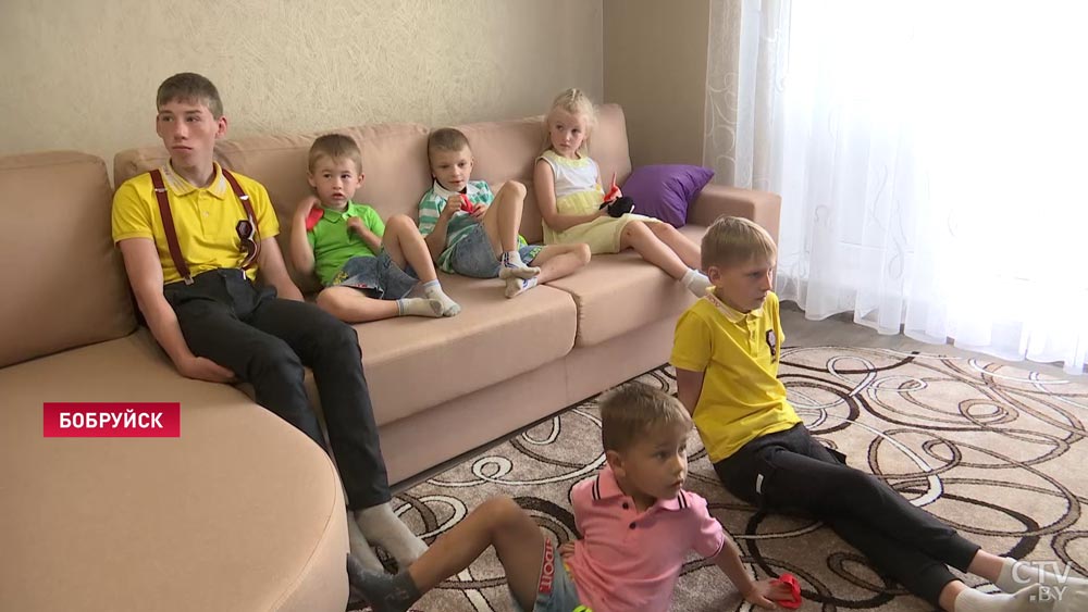 «Они являются моим кровом, моим всем». В Бобруйске открылся детский дом семейного типа-12