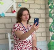 Не может выйти на улицу, но хочет быть самостоятельной. Как в Дзержинске с помощью онлайн-занятий помогают особенным людям
