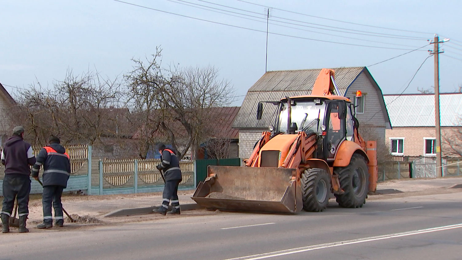 В 2023 году в Пуховичском районе отремонтируют 20 километров дорог