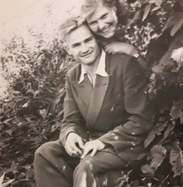 У них такие искренние улыбки. Внуки показали фотографии своих бабушек и дедушек-10