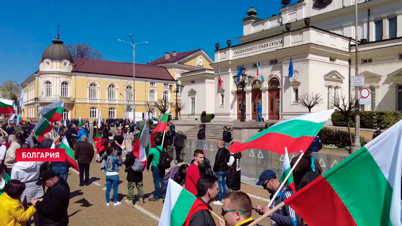 Зарплаты не успевают за ростом цен. Масштабные акции протеста прошли в Европе-10