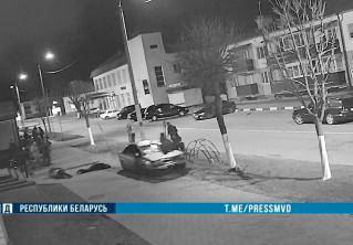 В Глуске машина въехала в толпу. Пострадали пять человек