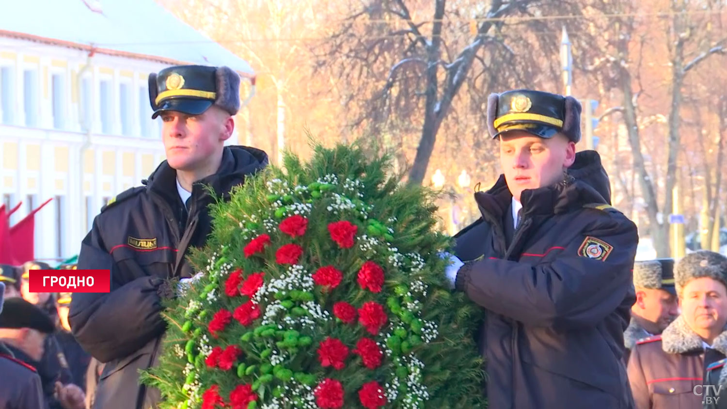 Лучшим милиционерам Гродненской области вручили медали-13