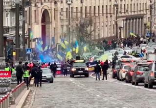 В Киеве протестующие требуют понизить коммуналку и отправить в отставку Виталия Кличко