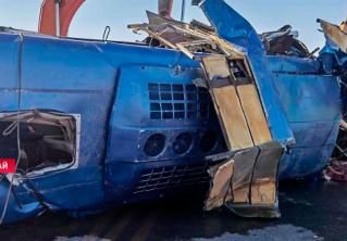 В Китае при падении автобуса в реку спасли 39 человек, двое умерли 