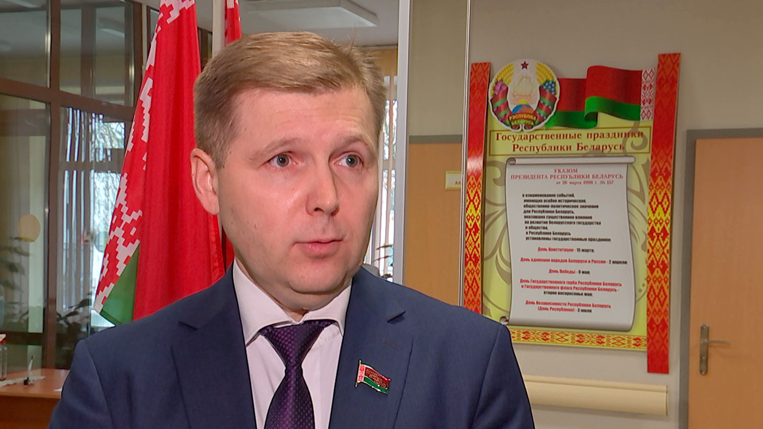 «Человек стоит в центре внимания общества». Сергей Сивец обсудил с учащимися Минского колледжа электроники законопроект о ВНС