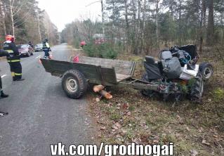 В Гродненском районе мужчина съехал в кювет на самодельном тракторе