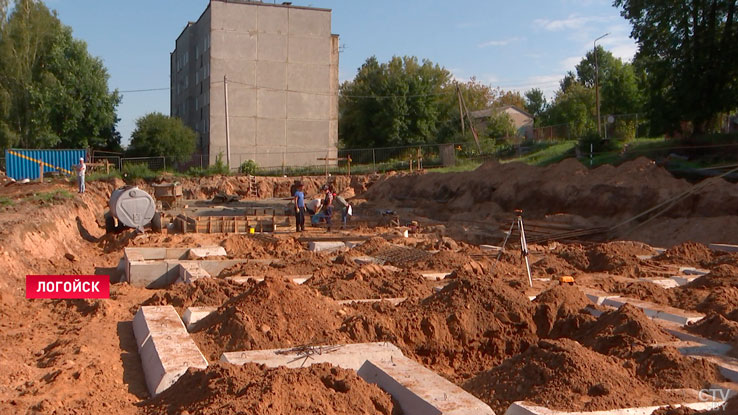 Особенно понравится здесь семьям с детьми. В Логойске началось строительство многоквартирного дома-1