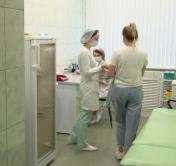 В Минске меняют подход к ревакцинации от коронавируса. Когда теперь будут прививать повторно?