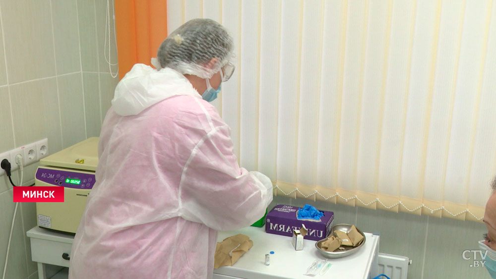 «Поликлиники перейдут на обычный режим работы». В Минске от коронавируса привито около 61% человек-7
