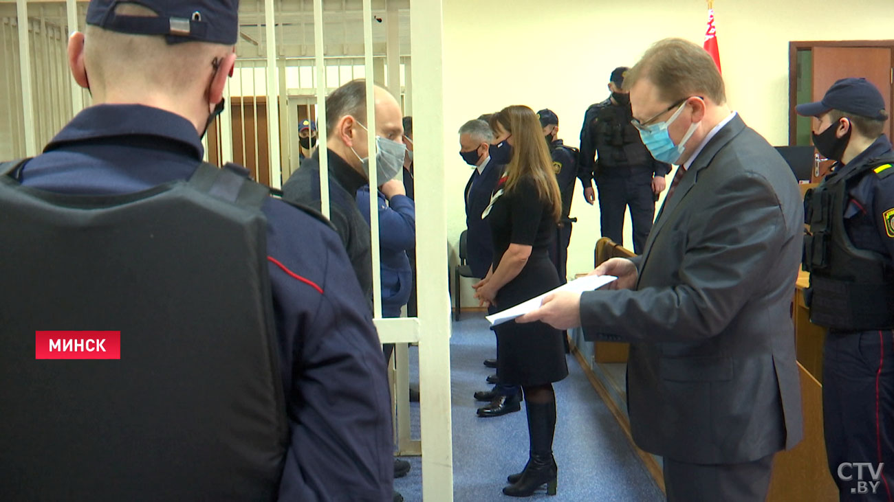 В зал доставили шесть обвиняемых. В Минске прошло предварительное судебное заседание по «делу Белгазпромбанка»-1