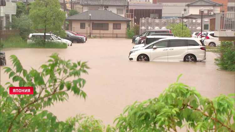 Почти 140 тысяч человек эвакуированы в Японии из-за тайфуна «Мавар» Почти 140 тысяч человек эвакуированы в Японии из-за тайфуна «Мавар»