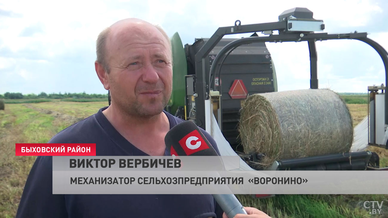 На поле с 6 утра, и это не рекорд. Узнали, как идёт укос трав в Могилёвской области-10