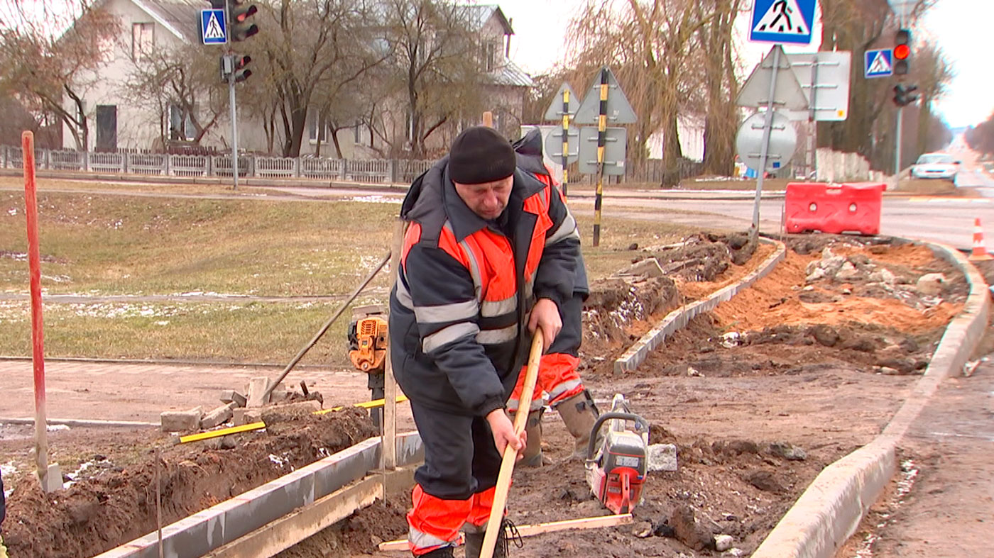 В Несвиже на улицах Кутузова и Садовой благоустроят пешеходные дорожки